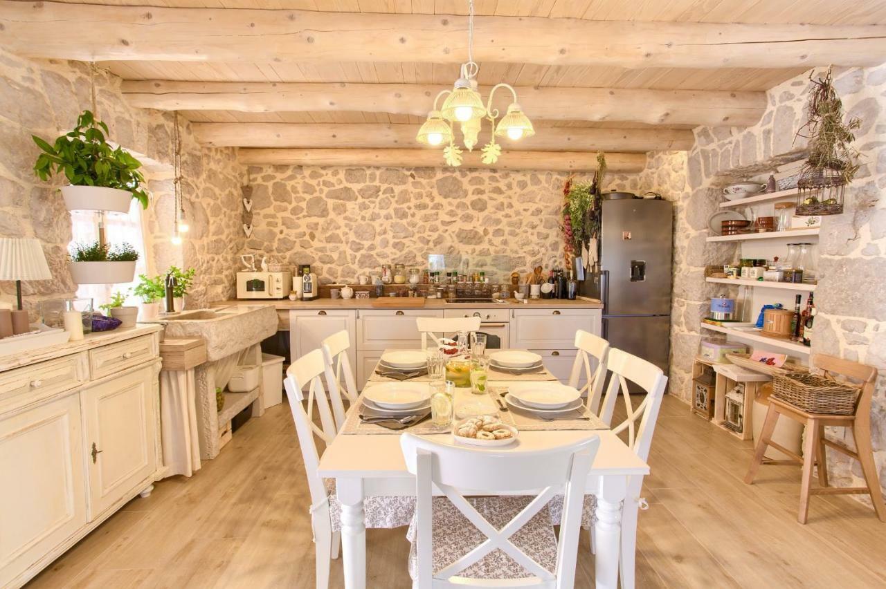 White Cottage Heritage House Čižići Dış mekan fotoğraf