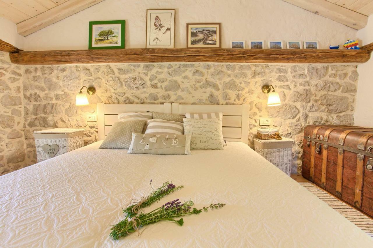 White Cottage Heritage House Čižići Dış mekan fotoğraf